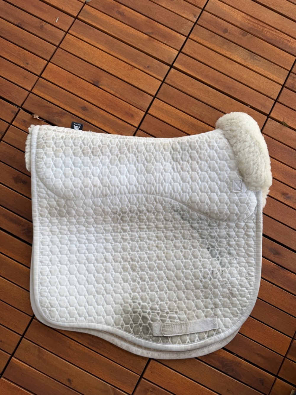 white Mattes Euro-Fit Pad- Dressage with Sheepskin size large - Picture 2 of 5